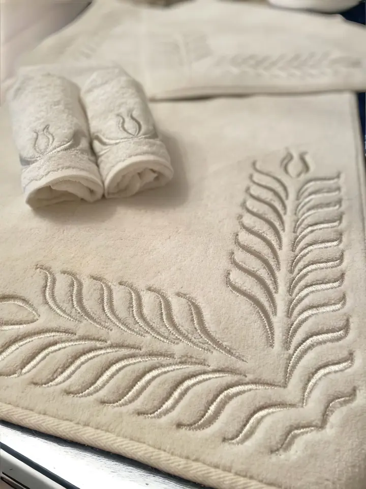 Silver Herringbone Embroidered Mat