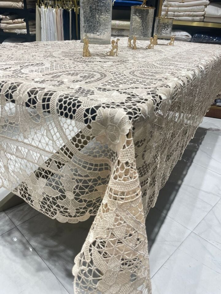 Saraylı Angles Masa Örtüsü