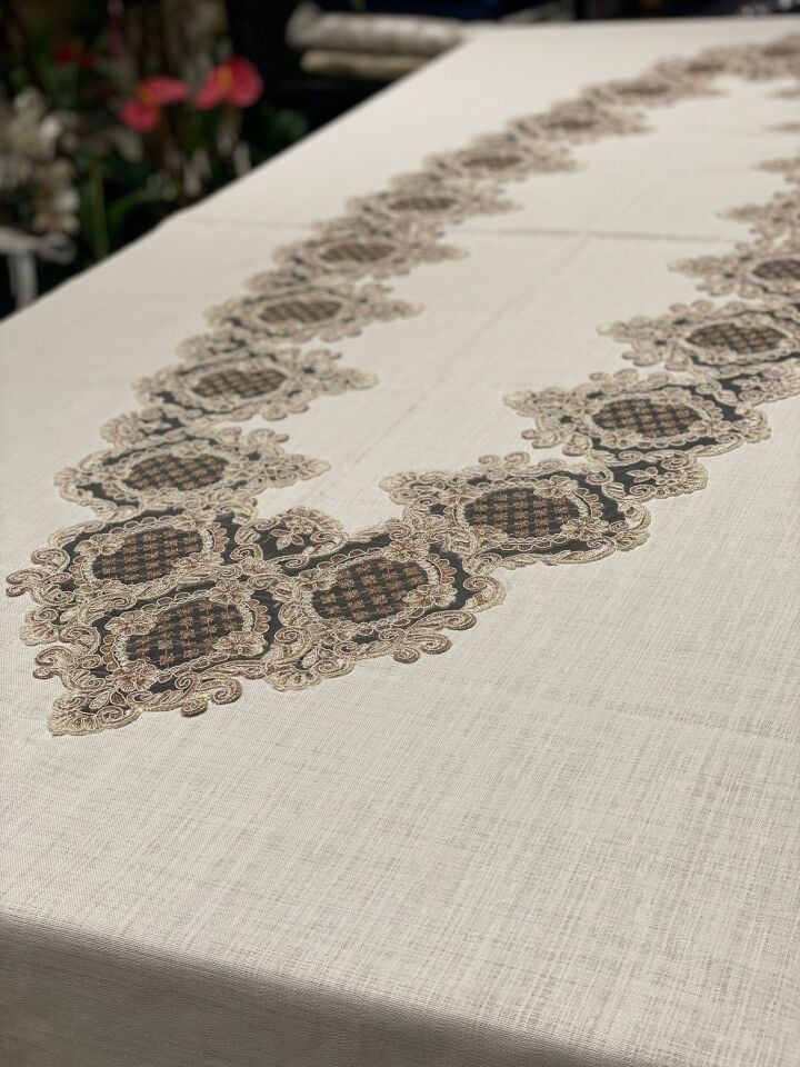 Regalia Cappucino Güpür Masa Örtüsü